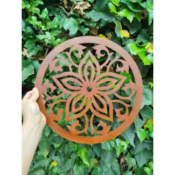 Mandala flor centro calado 40cm chapa oxido