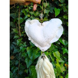 Borla corazón de tela
