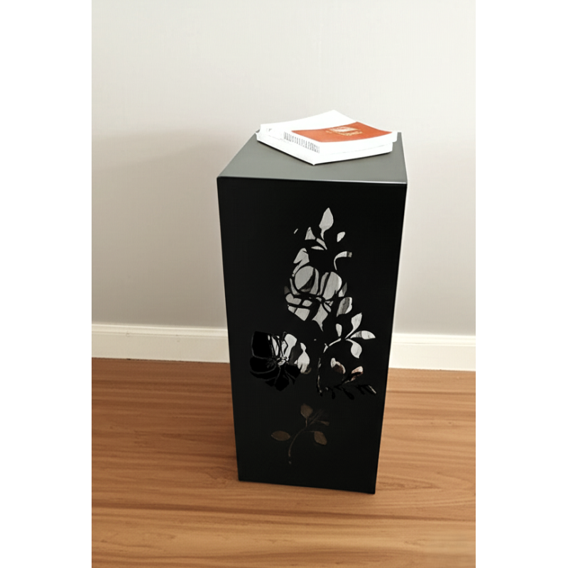 Mesa de arrime calada rosas negro